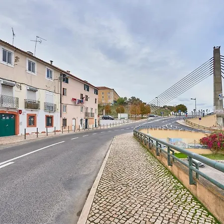 Cozy Flat In Santa Apolonia * Lisboa