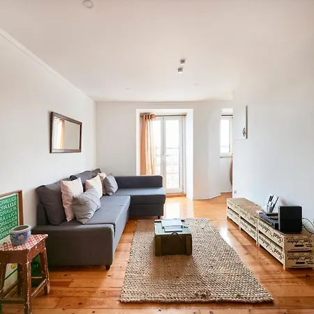 Daire Cozy Flat In Santa Apolonia